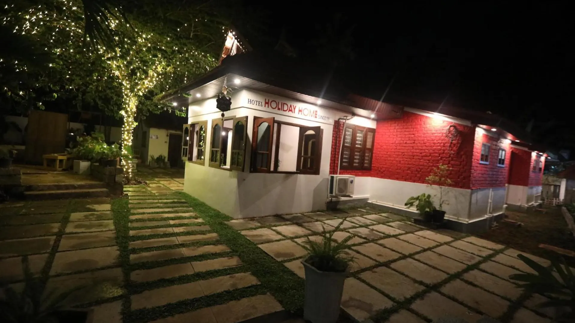 Hotel Holiday Home Kovalam India