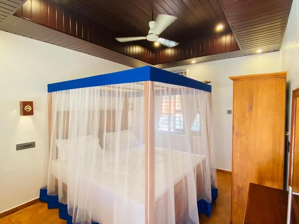 Hotel Holiday Home Kovalam