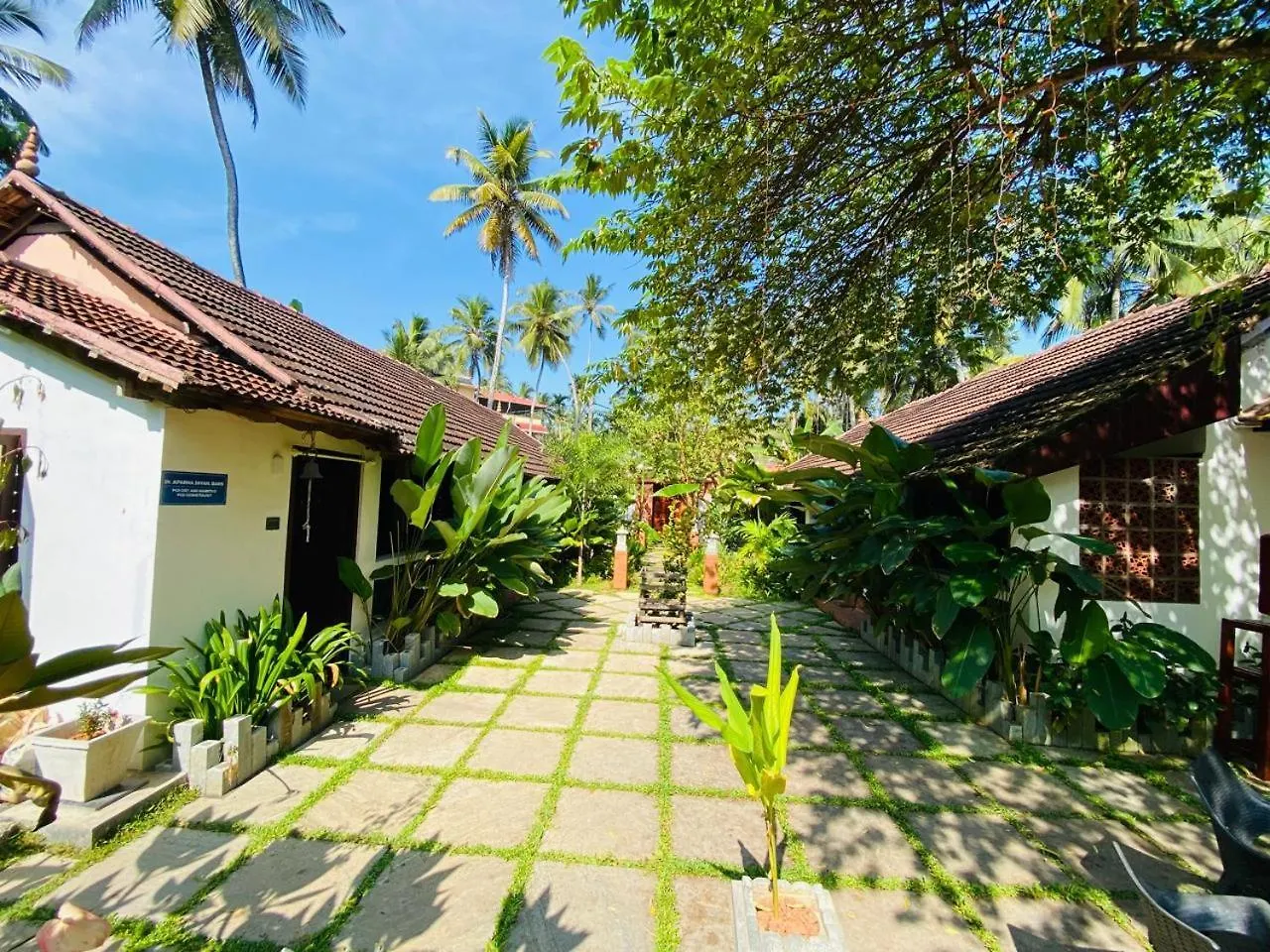 Hotel Holiday Home Kovalam