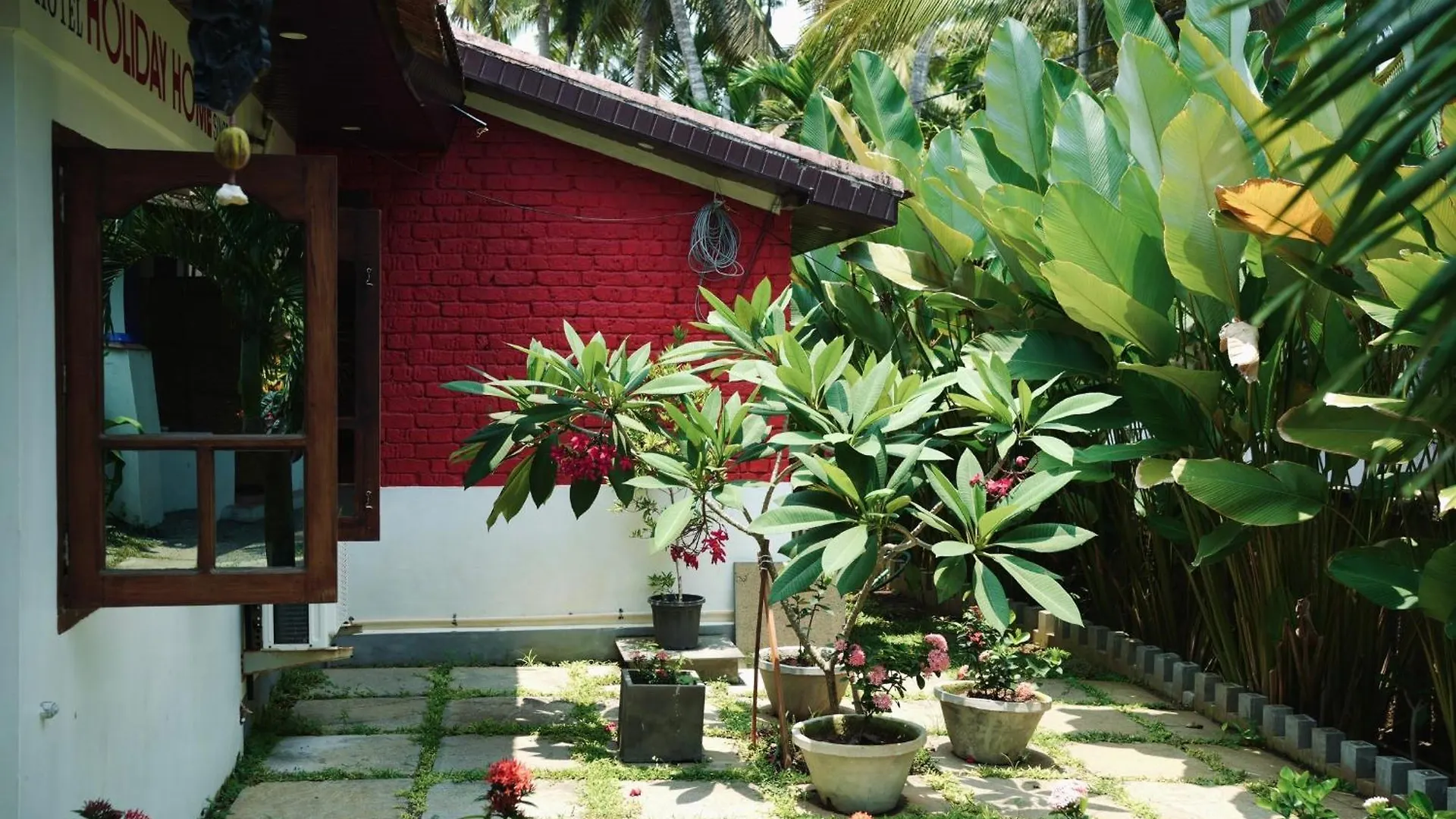 Hotel Holiday Home Kovalam Bed & Breakfast